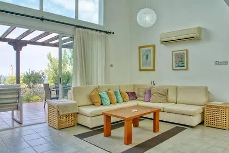 Joya Cyp Strawberry Garden Holiday home